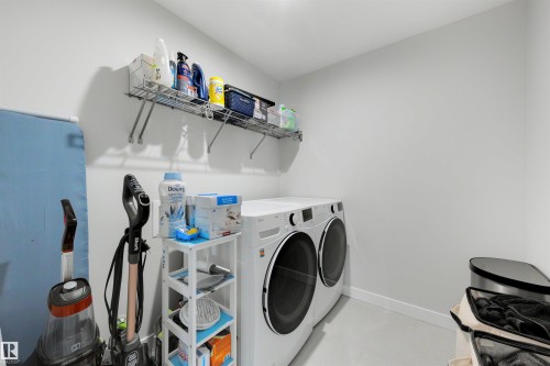 61 Penn Place, Spruce Grove, AB - Indoor Photo Showing Laundry Room