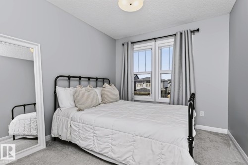 22713 94A Avenue Nw, Edmonton, AB 