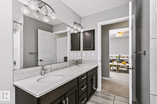 22713 94A Avenue Nw, Edmonton, AB 