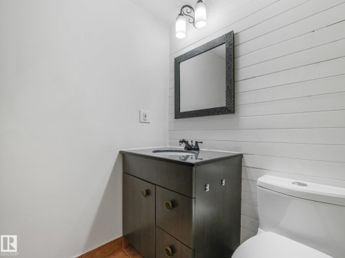 #205 10606 123 St Nw, Edmonton, AB - Indoor Photo Showing Bathroom
