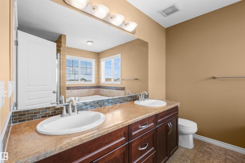 407 Brintnell Boulevard Nw, Edmonton, AB - Indoor Photo Showing Bathroom