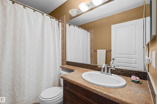 407 Brintnell Boulevard Nw, Edmonton, AB - Indoor Photo Showing Bathroom