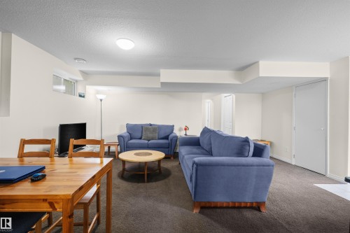 407 Brintnell Boulevard Nw, Edmonton, AB - Indoor Photo Showing Living Room