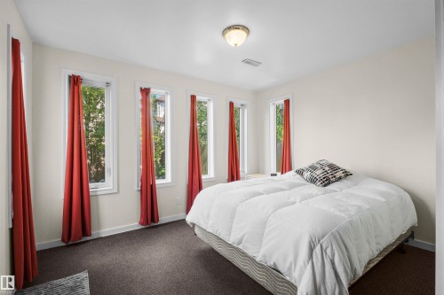 407 Brintnell Boulevard Nw, Edmonton, AB - Indoor Photo Showing Bedroom