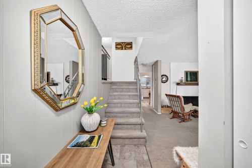 3516 117A Street Nw, Edmonton, AB - Indoor Photo Showing Other Room