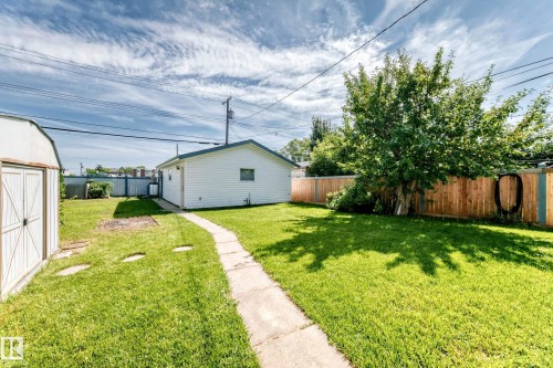 11045 125 Street Nw, Edmonton, AB - Outdoor