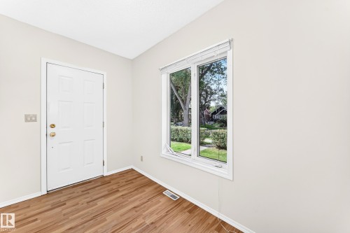 11045 125 Street Nw, Edmonton, AB - Indoor Photo Showing Other Room