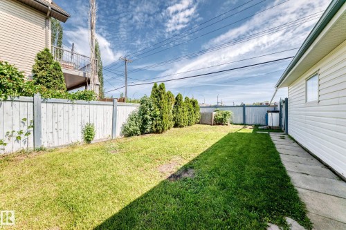 11045 125 Street Nw, Edmonton, AB - Outdoor