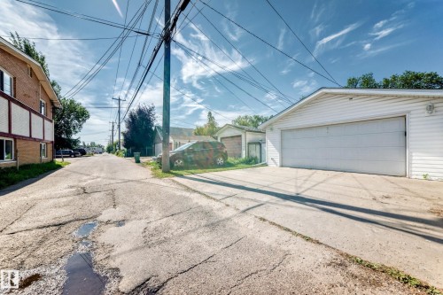 11045 125 Street Nw, Edmonton, AB - Outdoor