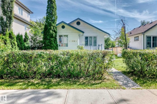 11045 125 Street Nw, Edmonton, AB - Outdoor