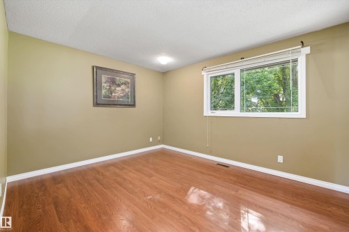 56 Flagstone Crescent, St. Albert, AB - Indoor Photo Showing Other Room