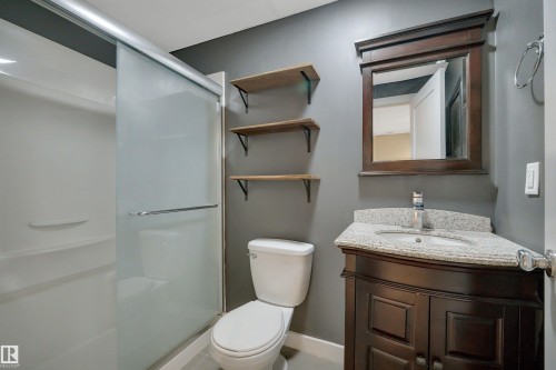 3812 Triomphe Boulevard, Beaumont, AB - Indoor Photo Showing Bathroom