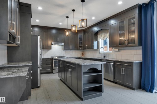 3812 Triomphe Boulevard, Beaumont, AB - Indoor Photo Showing Kitchen With Upgraded Kitchen