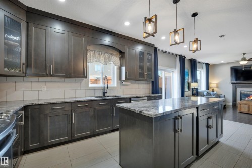 3812 Triomphe Boulevard, Beaumont, AB - Indoor Photo Showing Kitchen With Upgraded Kitchen