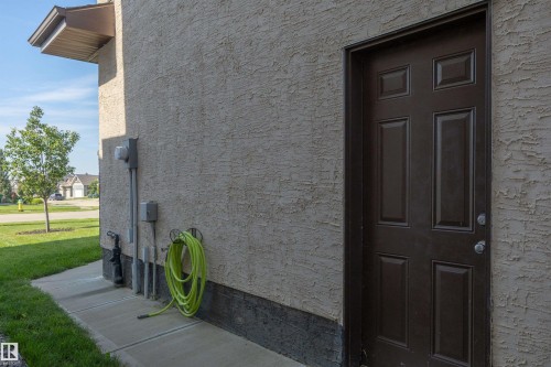 3812 Triomphe Boulevard, Beaumont, AB - Outdoor