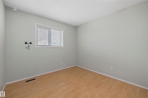 #29 9520 174 St Nw, Edmonton, AB - Indoor Photo Showing Other Room