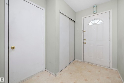 #29 9520 174 St Nw, Edmonton, AB - Indoor Photo Showing Other Room