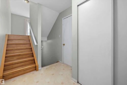 #29 9520 174 St Nw, Edmonton, AB - Indoor Photo Showing Other Room