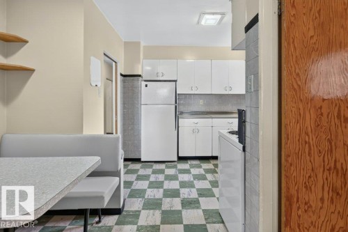 11852 55 Street Nw, Edmonton, AB - Indoor Photo Showing Kitchen