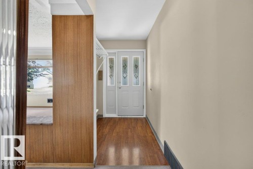 11852 55 Street Nw, Edmonton, AB - Indoor Photo Showing Other Room