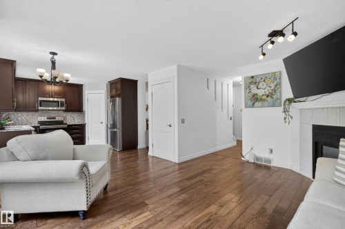 12724 148 Avenue Nw, Edmonton, AB - Indoor Photo Showing Living Room With Fireplace