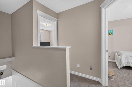 12724 148 Avenue Nw, Edmonton, AB - Indoor