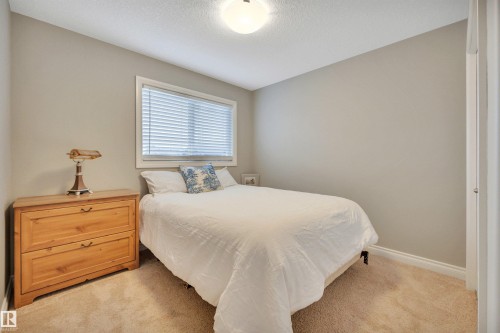 208 Bridgeport Close, Leduc, AB - Indoor Photo Showing Bedroom
