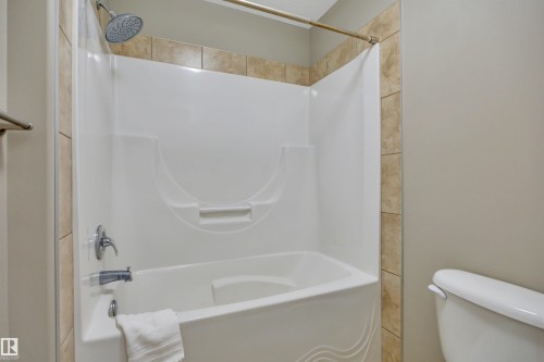 208 Bridgeport Close, Leduc, AB - Indoor Photo Showing Bathroom