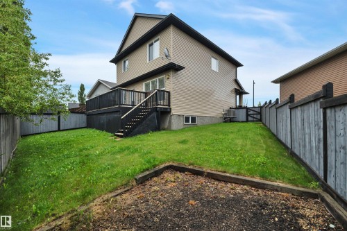 208 Bridgeport Close, Leduc, AB - Outdoor
