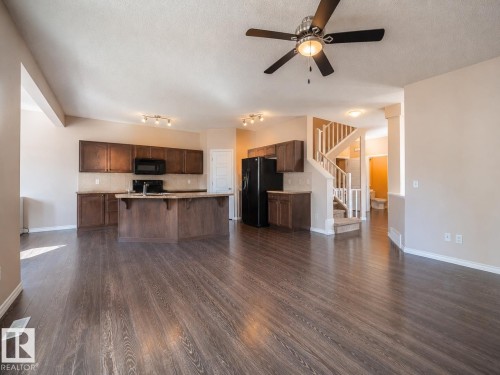 3233 21A Avenue Nw, Edmonton, AB - Indoor Photo Showing Kitchen