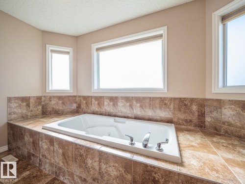 3233 21A Avenue Nw, Edmonton, AB - Indoor Photo Showing Bathroom