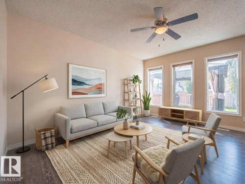 3233 21A Avenue Nw, Edmonton, AB - Indoor Photo Showing Living Room