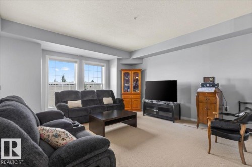 #342 45 Inglewood Dr, St. Albert, AB - Indoor Photo Showing Living Room