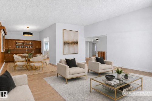 10629 79 Street Nw, Edmonton, AB - Indoor Photo Showing Living Room