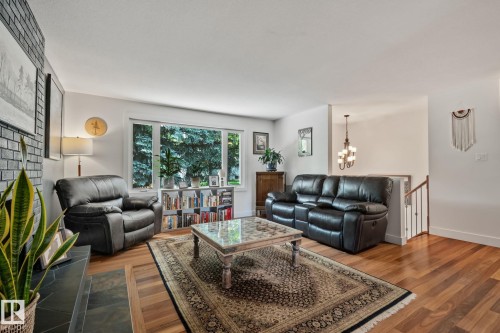 20 Beacon Crescent, St. Albert, AB - Indoor Photo Showing Living Room