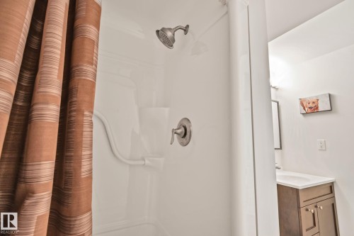 20 Beacon Crescent, St. Albert, AB - Indoor Photo Showing Bathroom