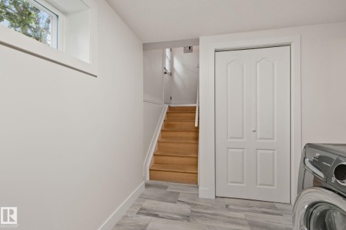 20 Beacon Crescent, St. Albert, AB - Indoor Photo Showing Laundry Room