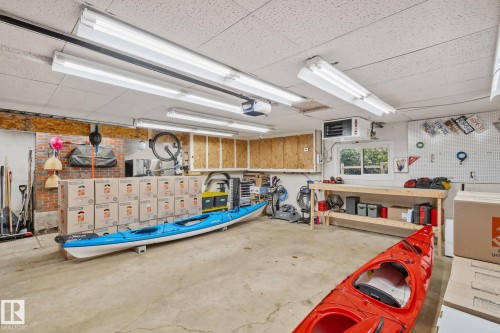 20 Beacon Crescent, St. Albert, AB - Indoor Photo Showing Garage
