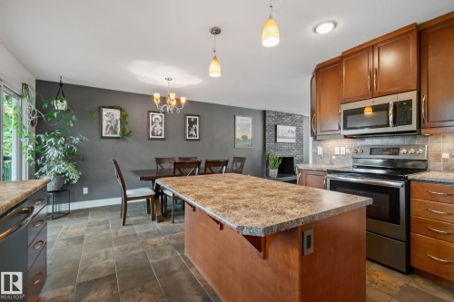 20 Beacon Crescent, St. Albert, AB - Indoor Photo Showing Kitchen