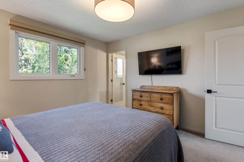 9 Butterfield Crescent, St. Albert, AB - Indoor Photo Showing Bedroom