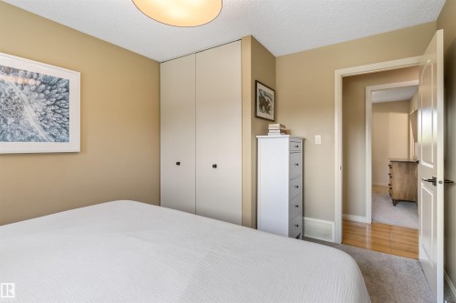 9 Butterfield Crescent, St. Albert, AB - Indoor Photo Showing Bedroom