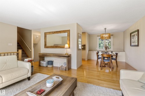 9 Butterfield Crescent, St. Albert, AB - Indoor Photo Showing Living Room