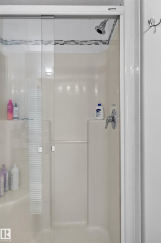 30 Hillcrest Place, St. Albert, AB - Indoor Photo Showing Bathroom