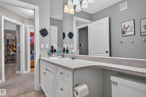 30 Hillcrest Place, St. Albert, AB - Indoor Photo Showing Bathroom