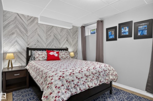 30 Hillcrest Place, St. Albert, AB - Indoor Photo Showing Bedroom