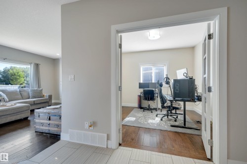 3910 49 Avenue, Beaumont, AB - Indoor Photo Showing Other Room
