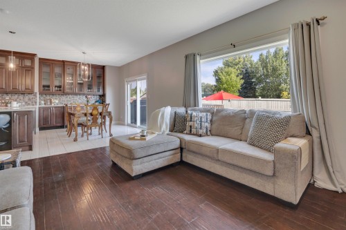 3910 49 Avenue, Beaumont, AB - Indoor Photo Showing Living Room