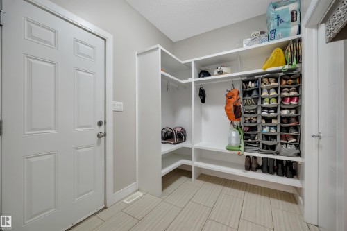 3910 49 Avenue, Beaumont, AB - Indoor
