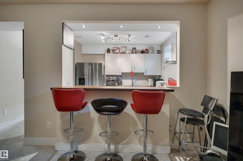 3910 49 Avenue, Beaumont, AB - Indoor Photo Showing Kitchen