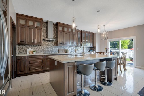 3910 49 Avenue, Beaumont, AB - Indoor Photo Showing Kitchen With Upgraded Kitchen